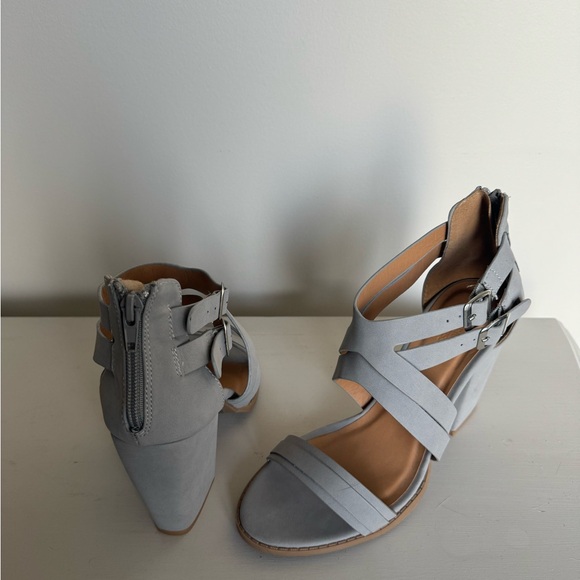 Ladies chunky heel - Picture 2 of 4